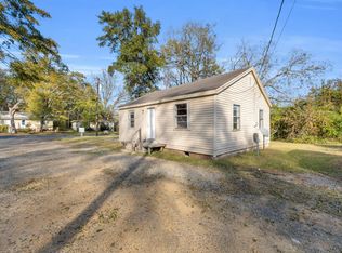 86 Tom Bayne St, West Pt, MS 39773