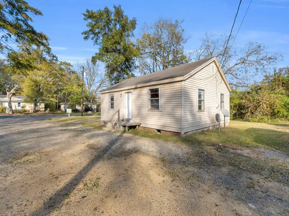 86 Tom Bayne St, West Pt, MS 39773