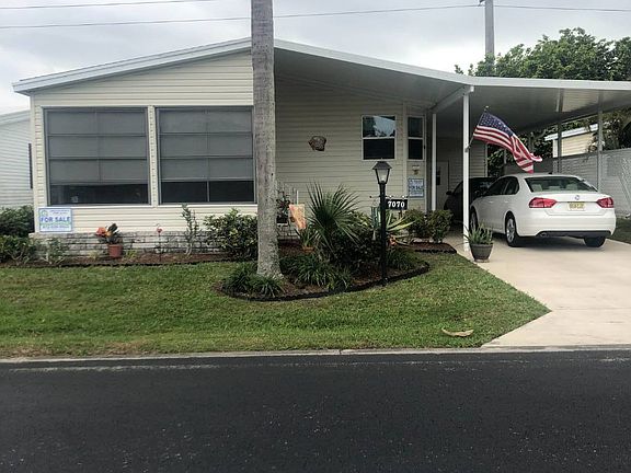 2nd image of 7070 SE Yellowood Ln