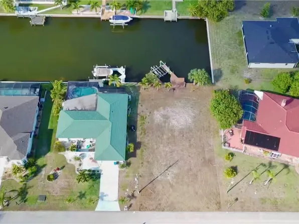 819 SE 33rd Terrace Cpe, Coral, FL 33904