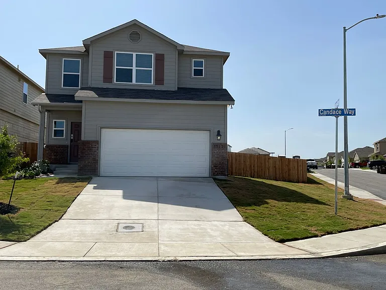 13121 Candace Way — Photo 2