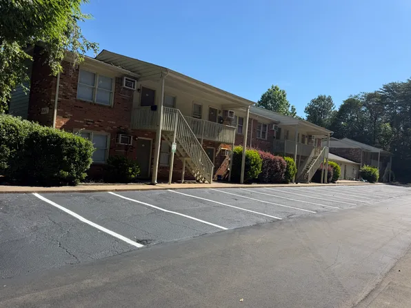 Ivy Terrace- Schwarz Properties, 2220 N Fayetteville St #G, Asheboro, NC 27203