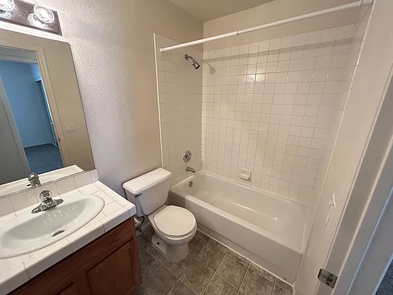 1840 Montvale Ct — Photo 13