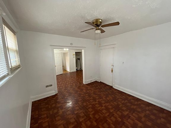 3rd image of 5882 Page Blvd APT 1E