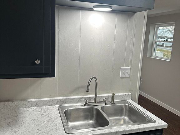 3rd image of 116 Bayberry St #5