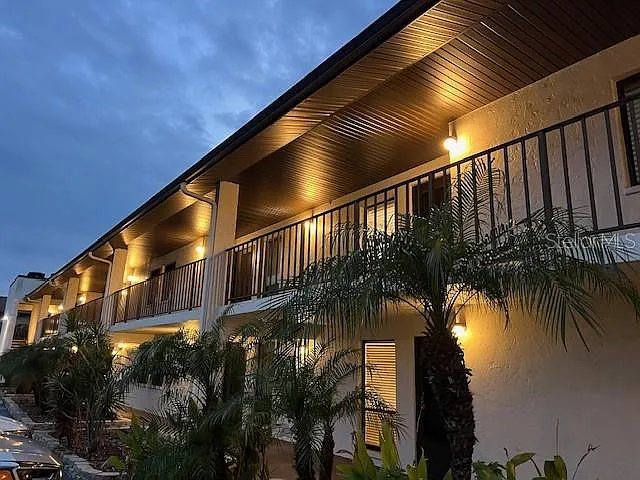 2 bed, 2.0 bath, 1065 sqft, $1,750 — Photo 2