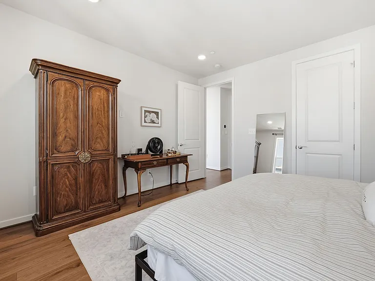 4927 Eisenhower Ave — Photo 12
