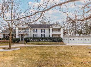 348 Foss Ct, Lake Bluff, IL