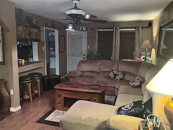 4th image of 671 Francine Dr