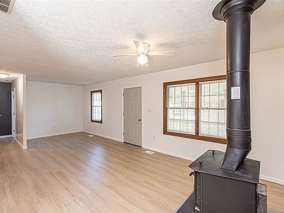 5th image of 1361 Kylemore Dr