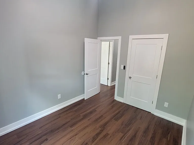 511 E Kentucky St — Photo 12