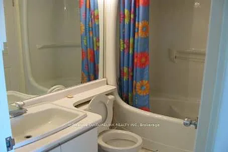 7 Bishop Ave E #1909 — Photo 7