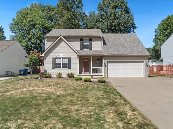 7098 Oak Tree Dr, Lorain, OH 44053