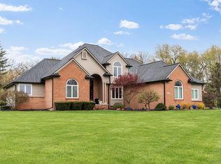 4750 Edinburgh Dr, Howell, MI 48843