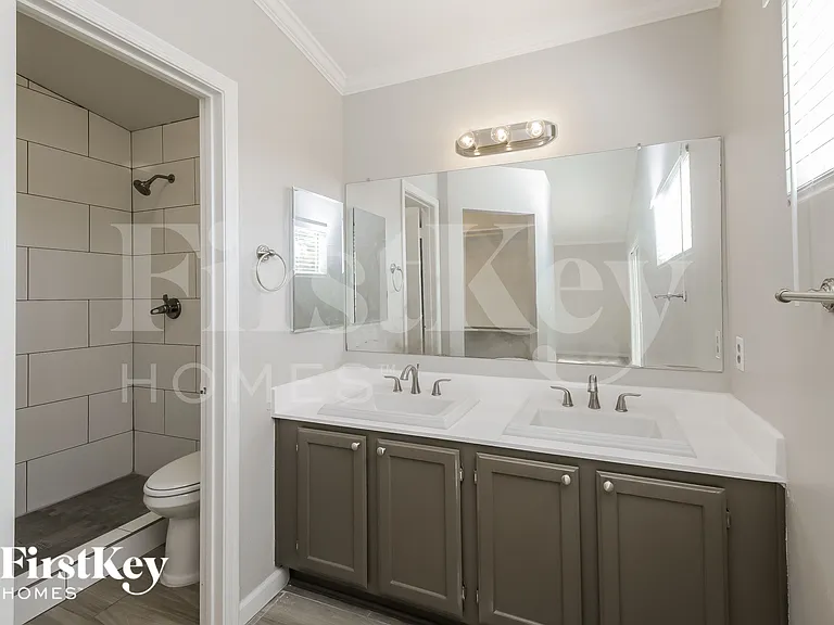5359 E Elmwood St — Photo 11