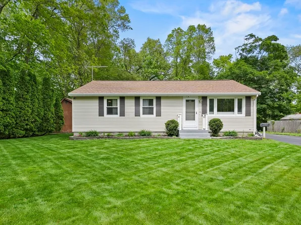 4 Polito Dr, Worcester, MA 01604