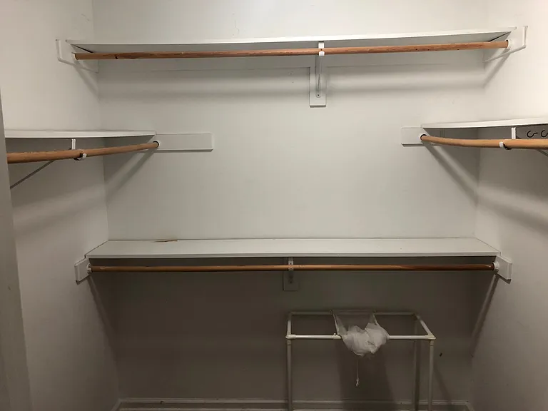 Kesterll Master bedroom closet_10082019