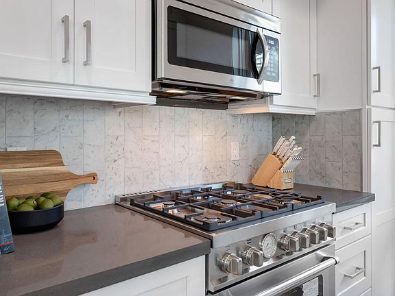 4th image of 1041 N Spaulding Ave #208