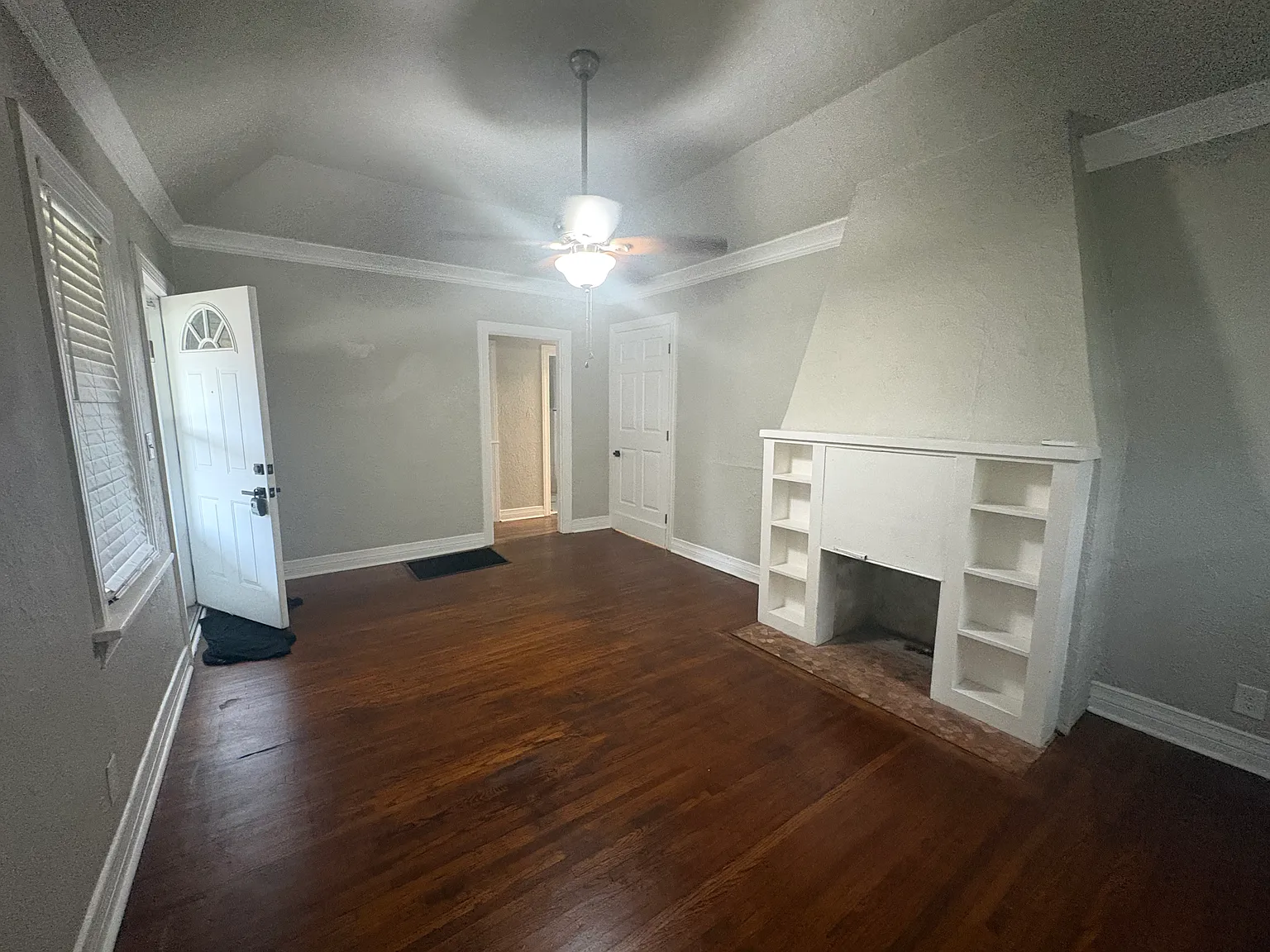 2 bed, 1000 sqft, $1,100 — Photo 4