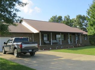 900 Hawk Ln, Fraziers Bottom, WV 25082