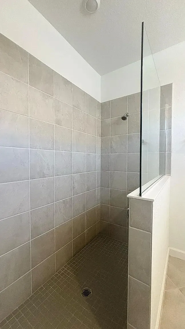4 bed, 2032 sqft, $2,450 — Photo 3