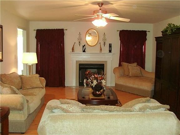 Home for Sale in Columbia, Tennessee $117,700