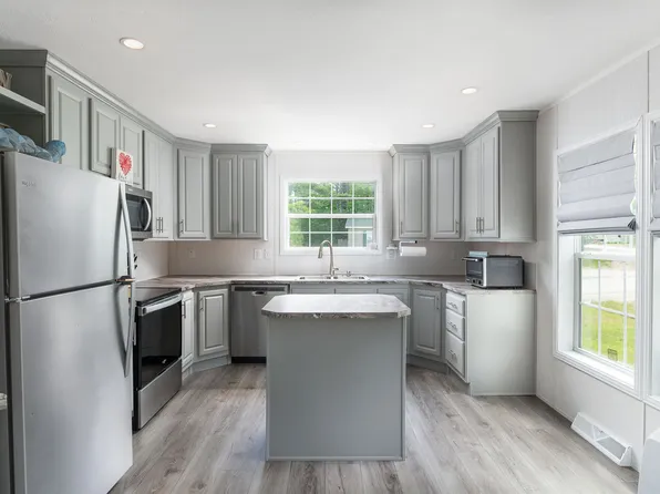 21 Firelite Road, Conway, NH 03860