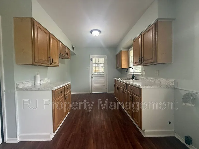 1821 Dale Lavern Rd — Photo 3