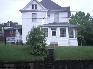 143 Holland Ave, Westover, WV