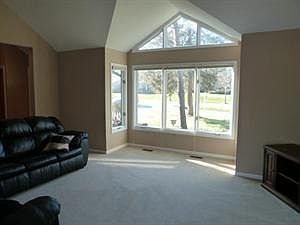 3rd image of 4432 Canterbury Ct