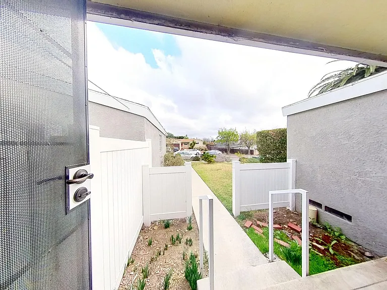 5310 Redding Rd — Photo 4