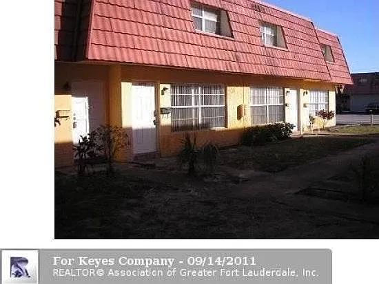 5403 NW 27th Street — Photo 2