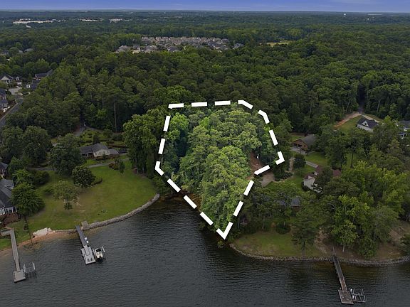 2nd image of 174 Absalom Ct