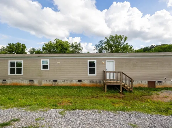 1138 Douglas Dam Rd, Dandridge, TN 37725