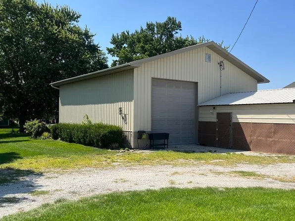 625 N Lawrence St, Gibson City, IL 60936