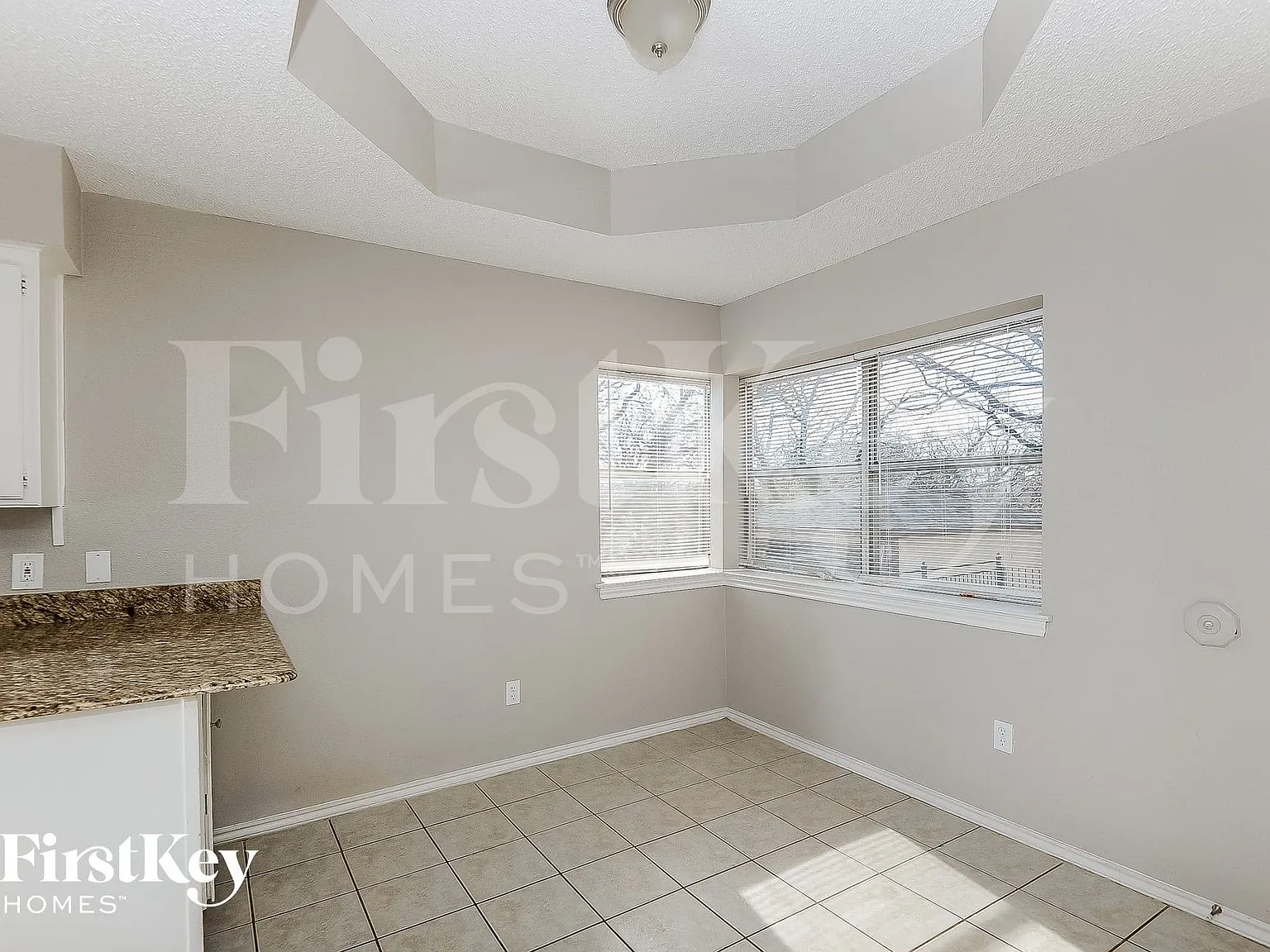 3 bed, 2.0 bath, 1617 sqft, $2,295 — Photo 4