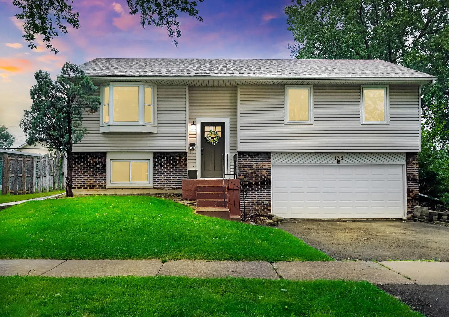 138 Jacobsen Ave photo 1