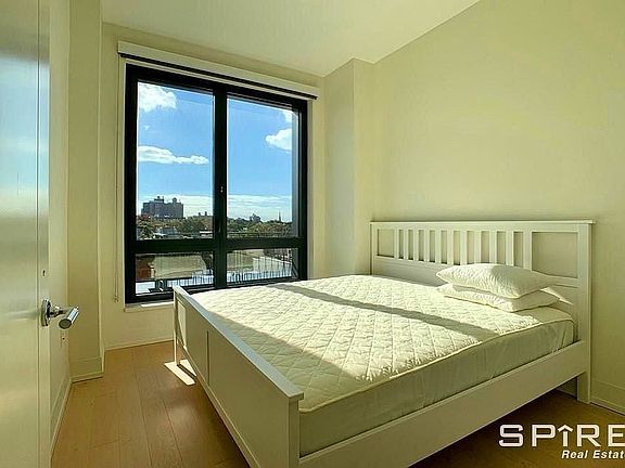 5th image of 550 Vanderbilt Ave #627