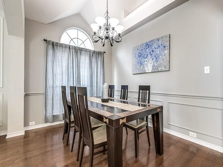 10572 Coach House Ln — Photo 12