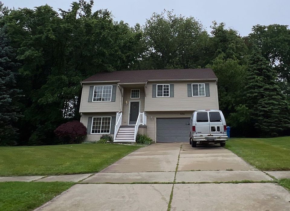 1st image of 7296 Feather Ln