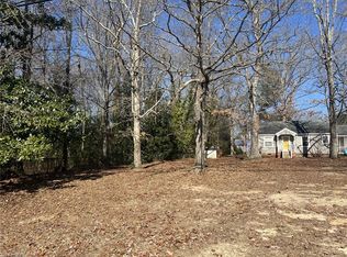 518 E Lebanon Ave, Elon, NC 27244