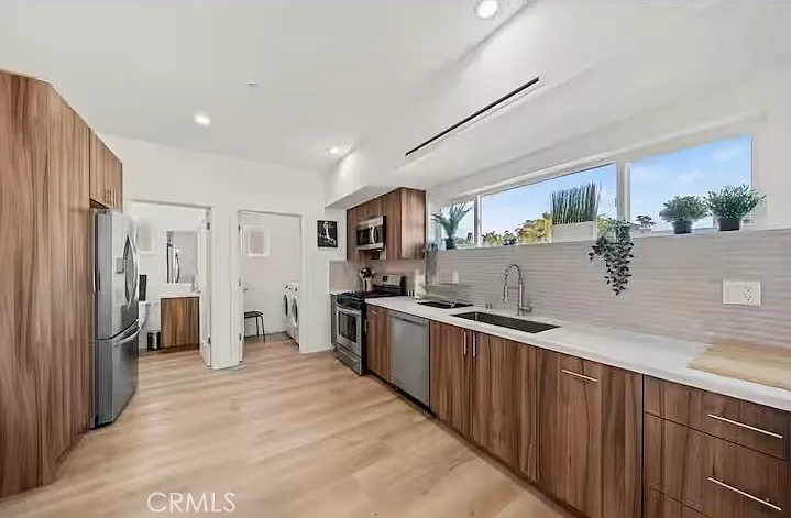 5637 Klump Ave — Photo 1