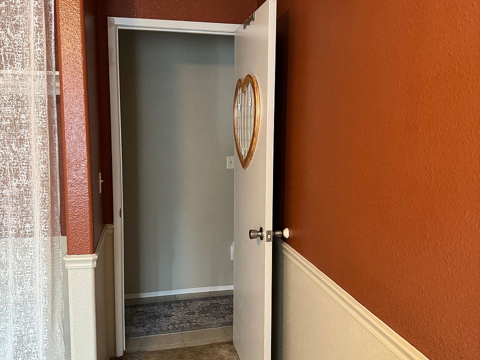2nd image of 938 Bourn Dr