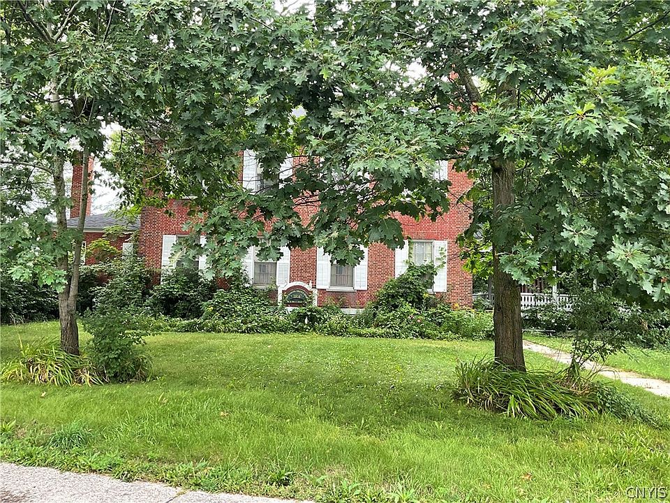 2nd image of 116 E Main St