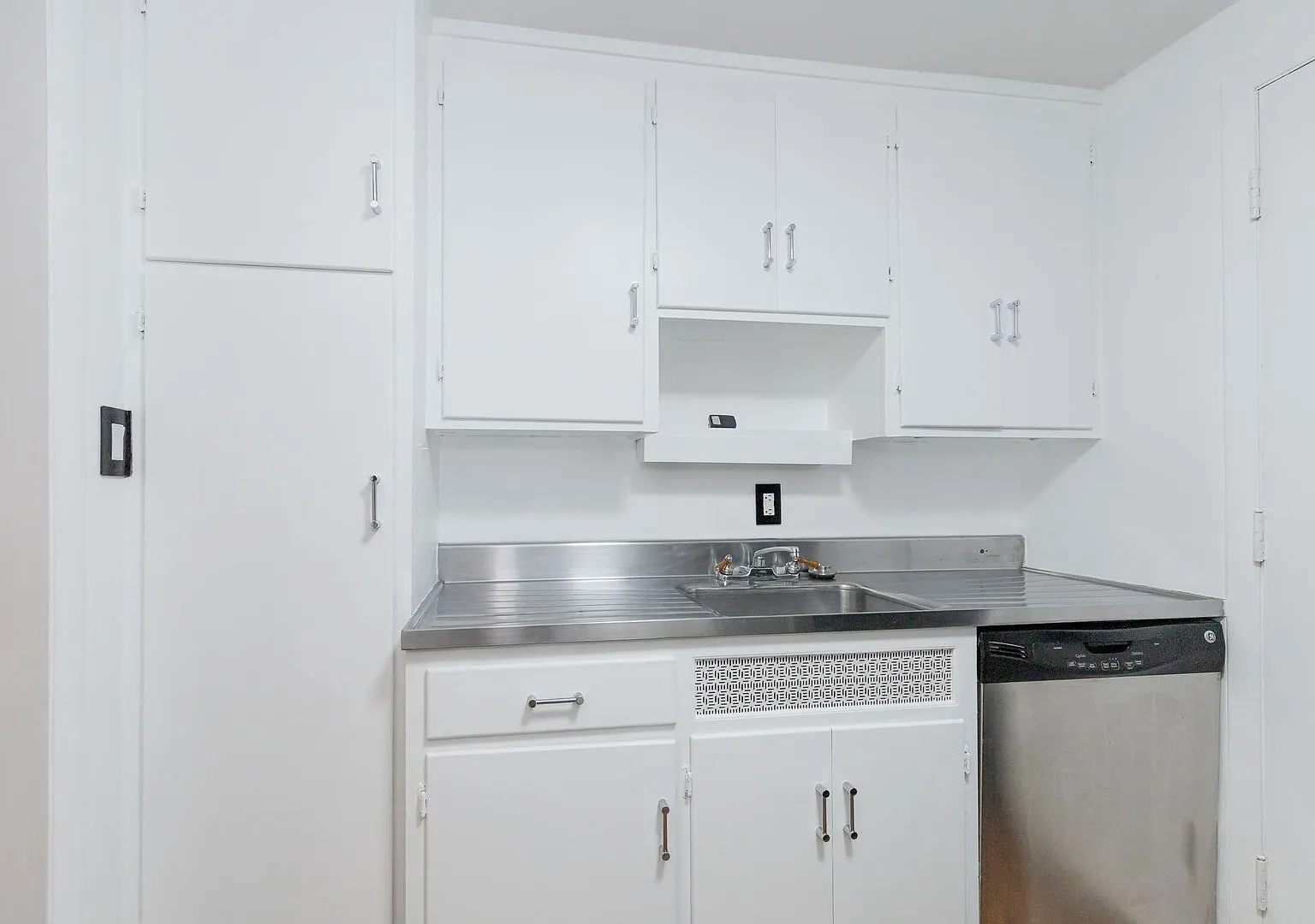 2 Bedroom/1 bath apartment! — Photo 4
