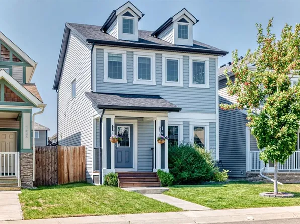 148 Copperpond Prado SE, Calgary, AB T2Z 5A9