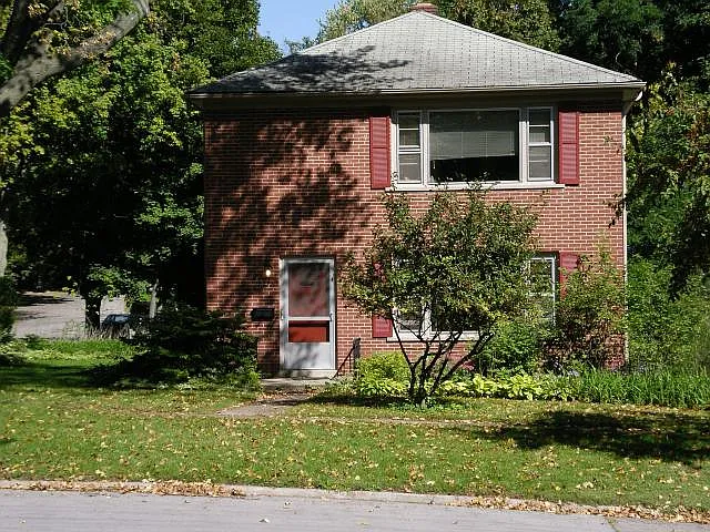 2 bed, 1000 sqft, $1,800 — Photo 2