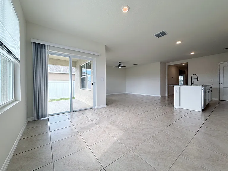 2703 Rowan St — Photo 6
