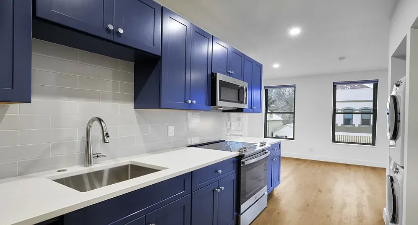 716 Cooper Ave — Photo 2