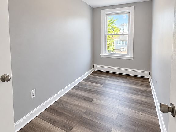 5th image of 131 Broadway #2